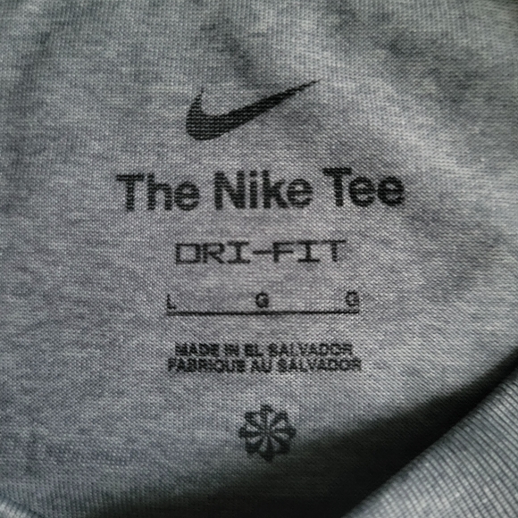 NIKE Team Legend Dri-fit T-Shirt - Picture 3 of 4